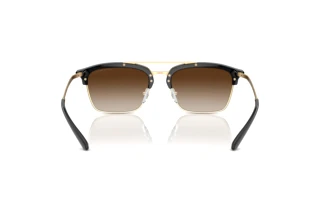 Vista posterior Emporio Armani EA4228 (300213)